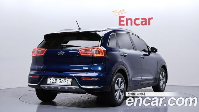 Kia Niro 1.6 Plug-in HEV Prestige — пробег 58 116 км — фото 2 из 5