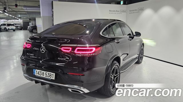 Mercedes-Benz GLC-Class GCL300 4MATIC Coupe — пробег 95 044 км — фото 4 из 5