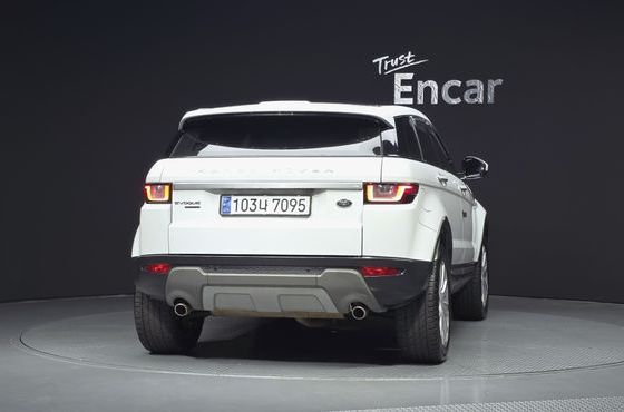 Land Rover Range Rover Evoque 2.0 TD4 HSE — пробег 86 599 км — фото 4 из 5