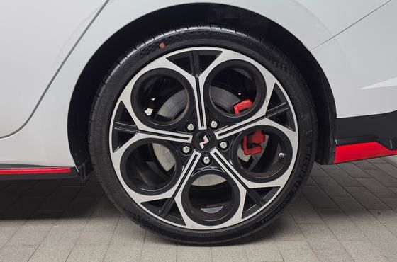 Hyundai AVANTE 2.0 N — пробег 8 302 км — фото 5 из 5