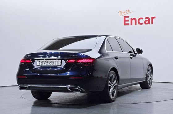 Mercedes-Benz E-Class E350 4MATIC Avantgarde — пробег 75 136 км — фото 2 из 5