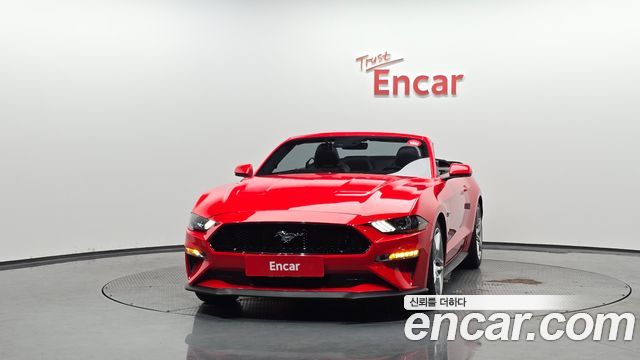 Ford Mustang GT Convertible — пробег 69 229 км — фото 3 из 5