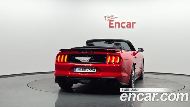 Ford Mustang GT Convertible — пробег 69 229 км — фото 4 из 5