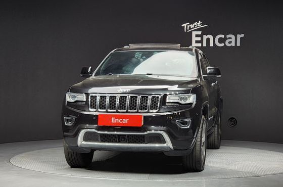 Jeep Cherokee 3.0 Diesel Overland WK2 — пробег 256 225 км — фото 3 из 5