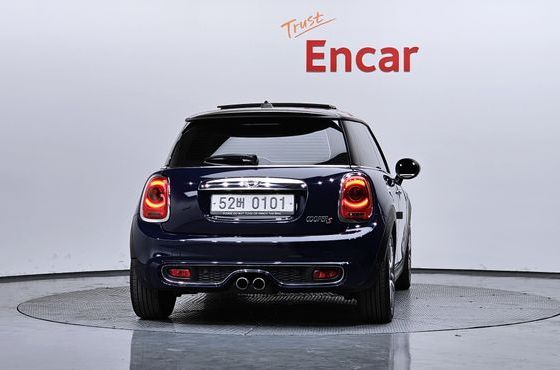 Mini Cooper Seven Edition 3rd — пробег 120 458 км — фото 4 из 5