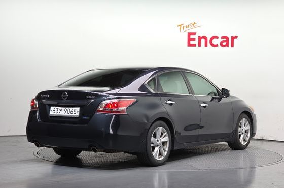 Nissan Altima 2.5 L33 — пробег 180 645 км — фото 2 из 5