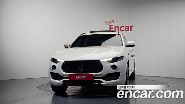 Maserati Levante из Кореи Encar