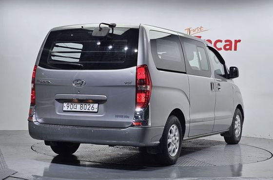 Hyundai Starex 5-Seater VAN CVX Premium — пробег 225 934 км — фото 2 из 5