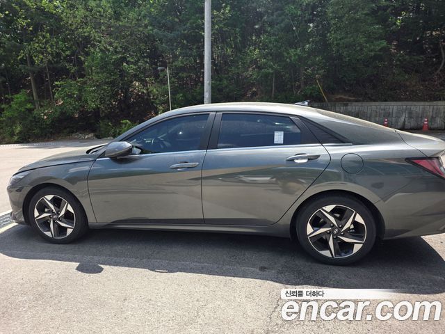 Hyundai AVANTE 1.6 Inspiration — пробег 64 000 км — фото 4 из 5