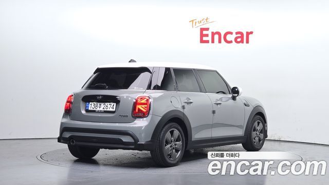 Mini Cooper 5Door Classic Third Generation — пробег 8 949 км — фото 2 из 5
