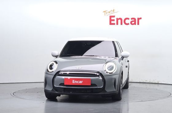 Mini Cooper 5Door Classic Third Generation — пробег 8 949 км — фото 3 из 5