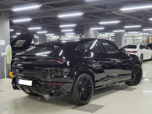 Lamborghini Urus 4.0 V8 SE — пробег 50 км — фото 3 из 5