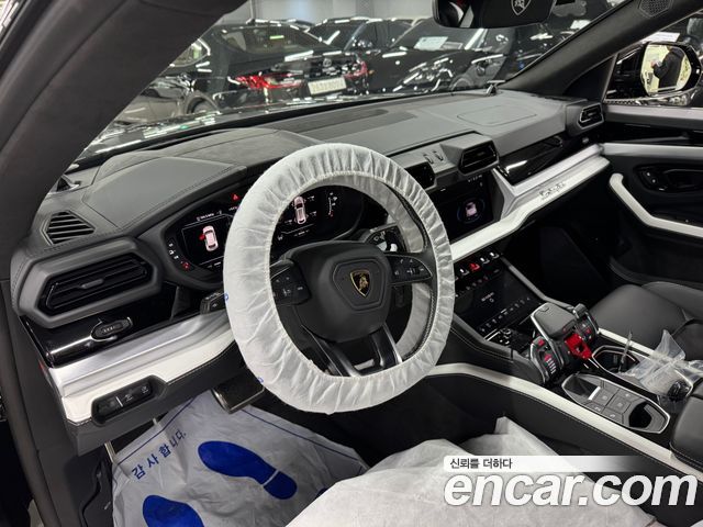 Lamborghini Urus из Кореи Encar