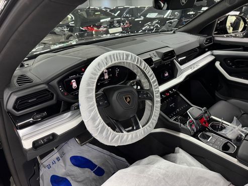 Lamborghini Urus 4.0 V8 SE — пробег 50 км — фото 4 из 5