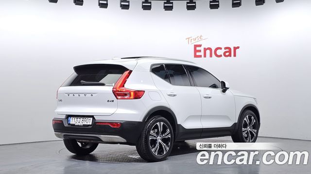 Volvo XC40 B4 Inscription — пробег 81 758 км — фото 2 из 5