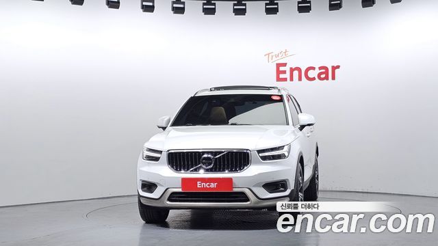 Volvo XC40 B4 Inscription — пробег 81 758 км — фото 3 из 5