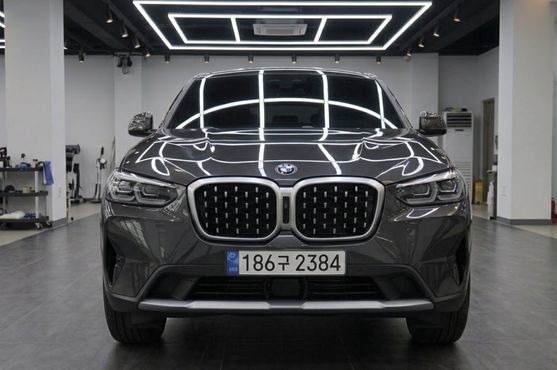 BMW X4 xDrive20i xLine — пробег 50 800 км — фото 3 из 5