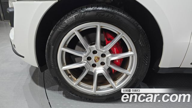 Porsche Macan из Кореи Encar