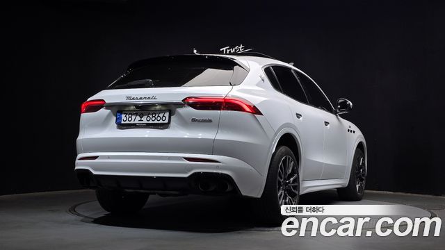 Maserati Grecale из Кореи Encar