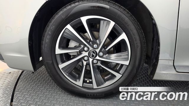 Lexus CT200h из Кореи Encar