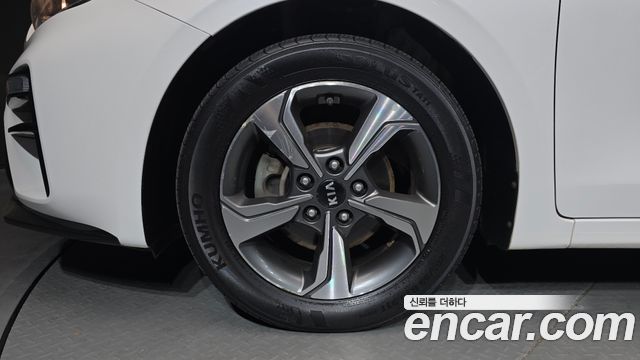 Kia K3 из Кореи Encar