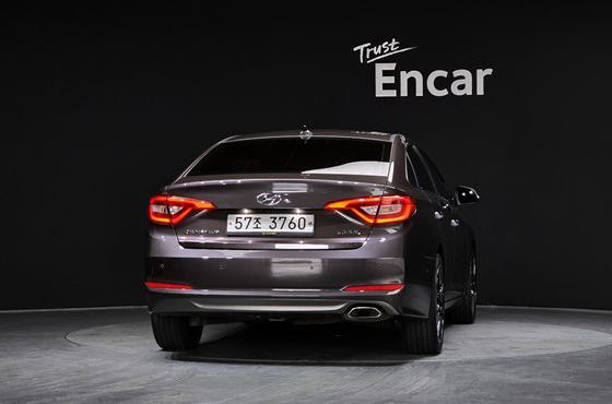 Hyundai Sonata 2.0 Premium — пробег 138 284 км — фото 4 из 5