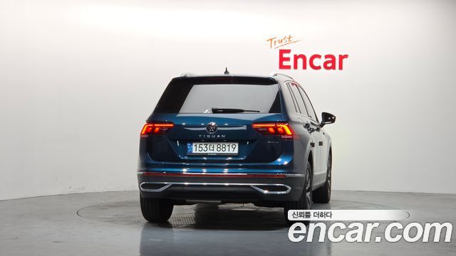 Volkswagen Tiguan 2.0 TDI 4-Motion Premium — пробег 111 870 км — фото 4 из 5