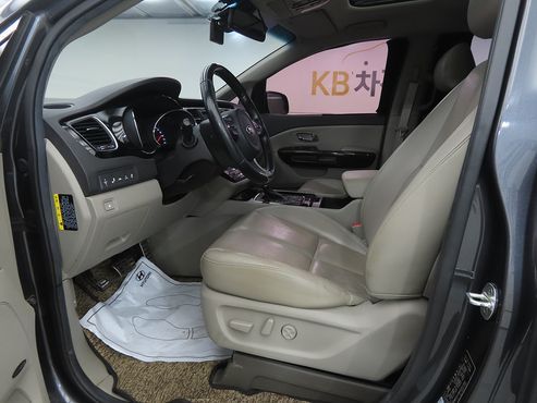 Kia Carnival Gasoline 7-seater Limousine President — пробег 161 194 км — фото 5 из 5