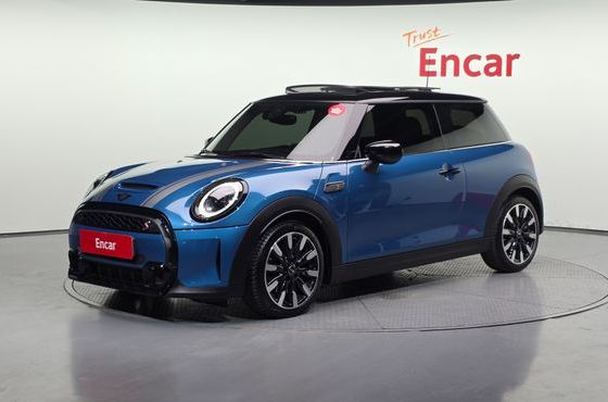 Mini Cooper Classic Launch Pack Third Generation — пробег 51 931 км — фото 1 из 5