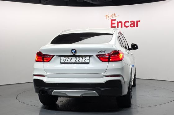 BMW X4 xDrive20d M Sport — пробег 95 411 км — фото 4 из 5