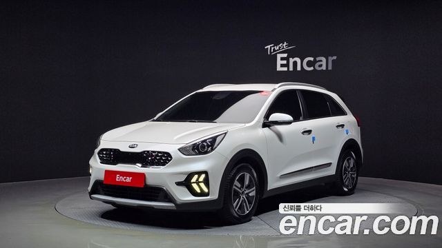 Kia Niro 1.6 HEV Prestige — пробег 77 931 км — фото 1 из 5