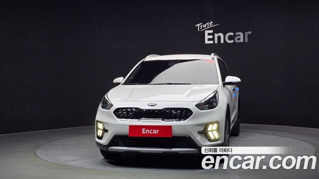 Kia Niro 1.6 HEV Prestige — пробег 77 931 км — фото 3 из 5