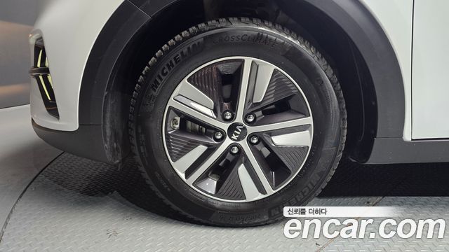 Kia Niro 1.6 HEV Prestige — пробег 77 931 км — фото 5 из 5