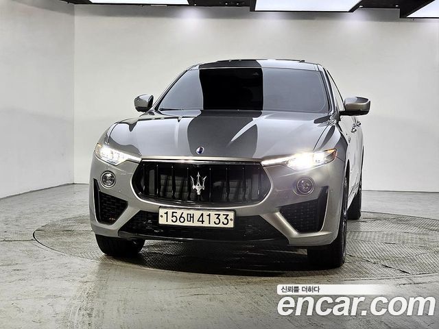 Maserati Levante из Кореи Encar