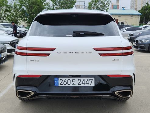 Genesis GV70 3.5T Gasoline AWD — пробег 9 586 км — фото 4 из 5
