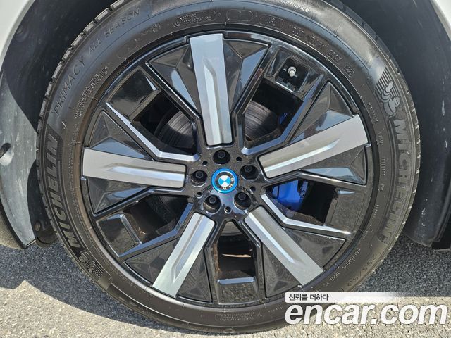 BMW iX из Кореи Encar