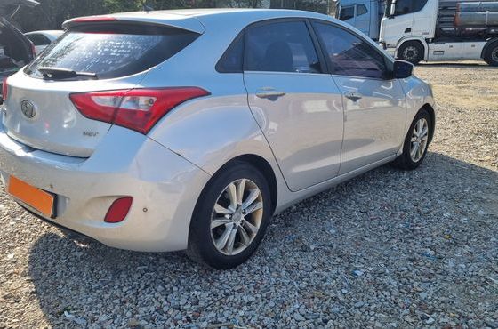 Hyundai i30 Diesel 1.6 VGT Unique — пробег 244 068 км — фото 4 из 5