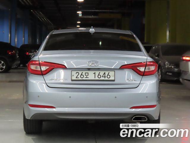 Hyundai Sonata 2.0 Premium — пробег 179 794 км — фото 3 из 5