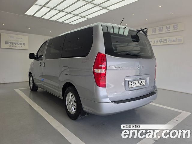 Hyundai Starex Van 5-Seater Smart — пробег 190 223 км — фото 2 из 5