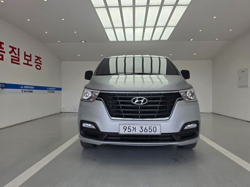 Hyundai Starex Van 5-Seater Smart — пробег 190 223 км — фото 3 из 5