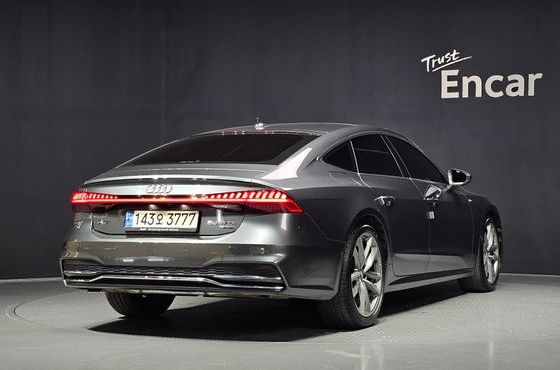 Audi A7 55 TFSI Quattro Premium — пробег 75 023 км — фото 2 из 5