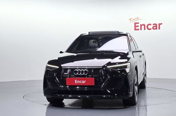 Audi e-tron 55 Quattro Sportback — пробег 88 326 км — фото 3 из 5