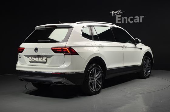 Volkswagen Tiguan 2.0 TDI Prestige — пробег 125 740 км — фото 2 из 5
