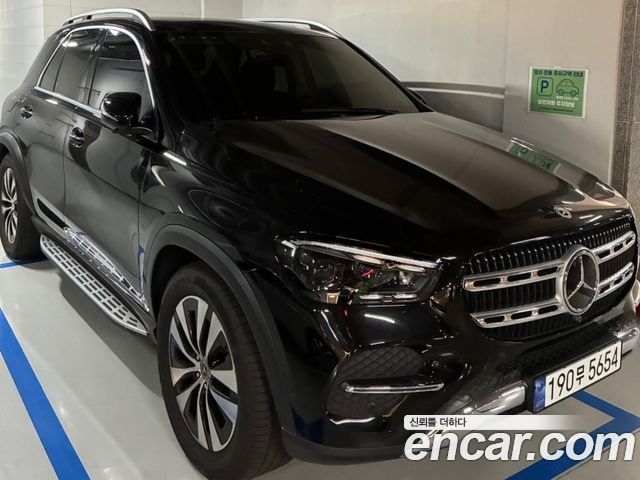 Mercedes-Benz GLE-Class GLE300d 4MATIC — пробег 17 000 км — фото 3 из 5