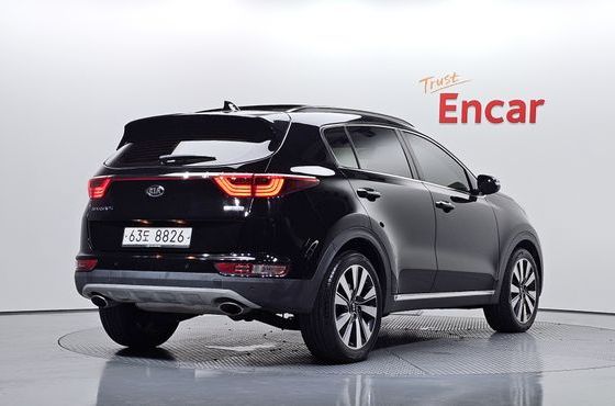 Kia Sportage Diesel 2.0 2WD Style Edition — пробег 102 694 км — фото 2 из 5