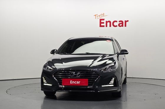 Hyundai Sonata 2.0 Smart — пробег 180 881 км — фото 3 из 5
