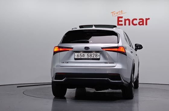 Lexus NX Supreme — пробег 139 779 км — фото 4 из 5
