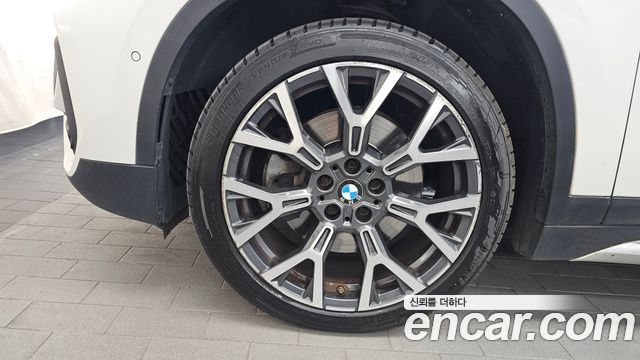 BMW X1 xDrive 20i xLine — пробег 94 291 км — фото 5 из 5