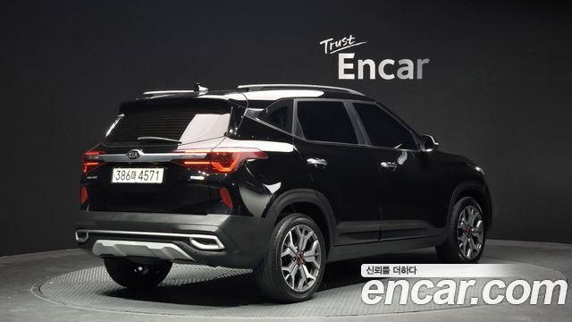 Kia Seltos из Кореи Encar