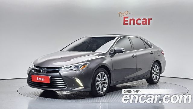 Toyota Camry 2.5 XLE — пробег 137 847 км — фото 1 из 5